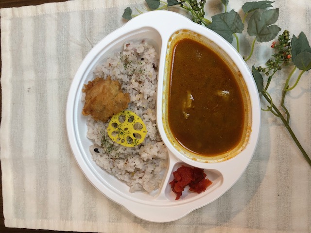 ☆好評です!疲れた週末に合います☆400円でのご提供ネパール風カレー