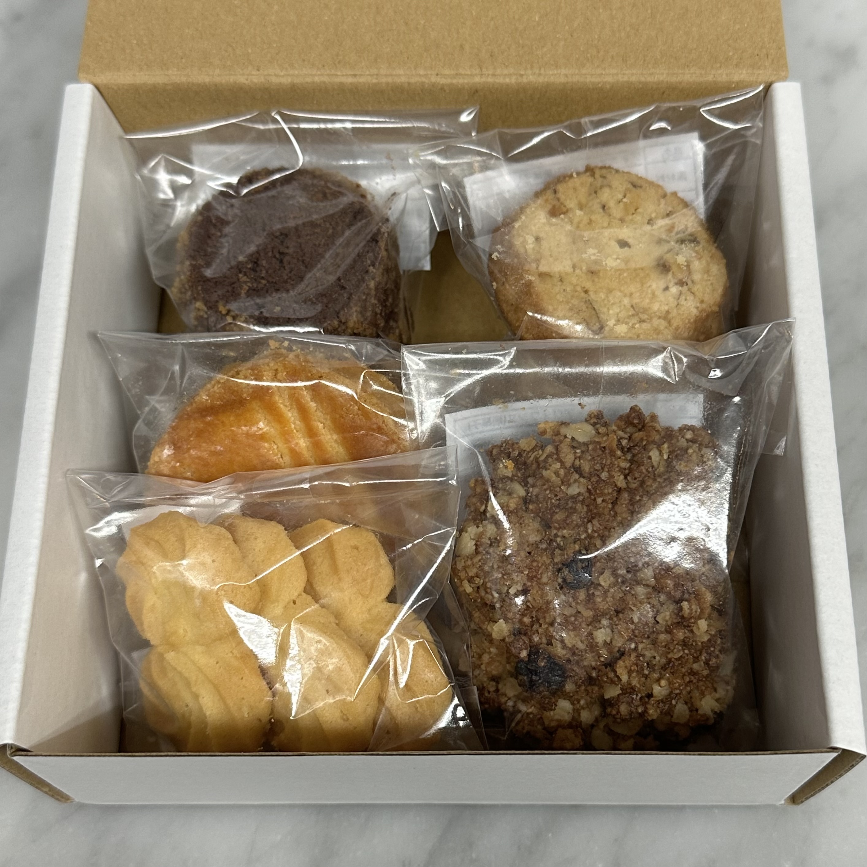 焼き菓子詰め合わせの予約を受け付けています