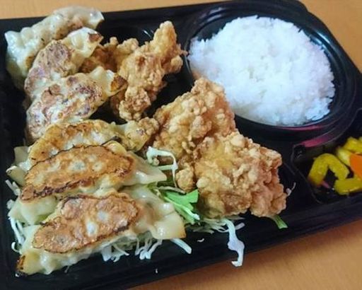 もんカラ＆餃子弁当