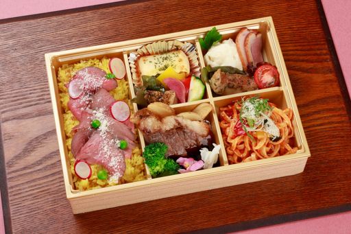 贅沢！ローストビーフとステーキの肉尽くし弁当（6個から承ります）