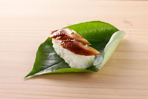 【季節限定】5月1日(金)～6月30日(火)　あなごの柿の葉すし　３個入
