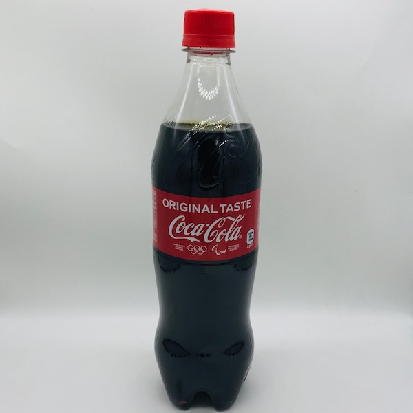 コカ・コーラ700mlペットボトル