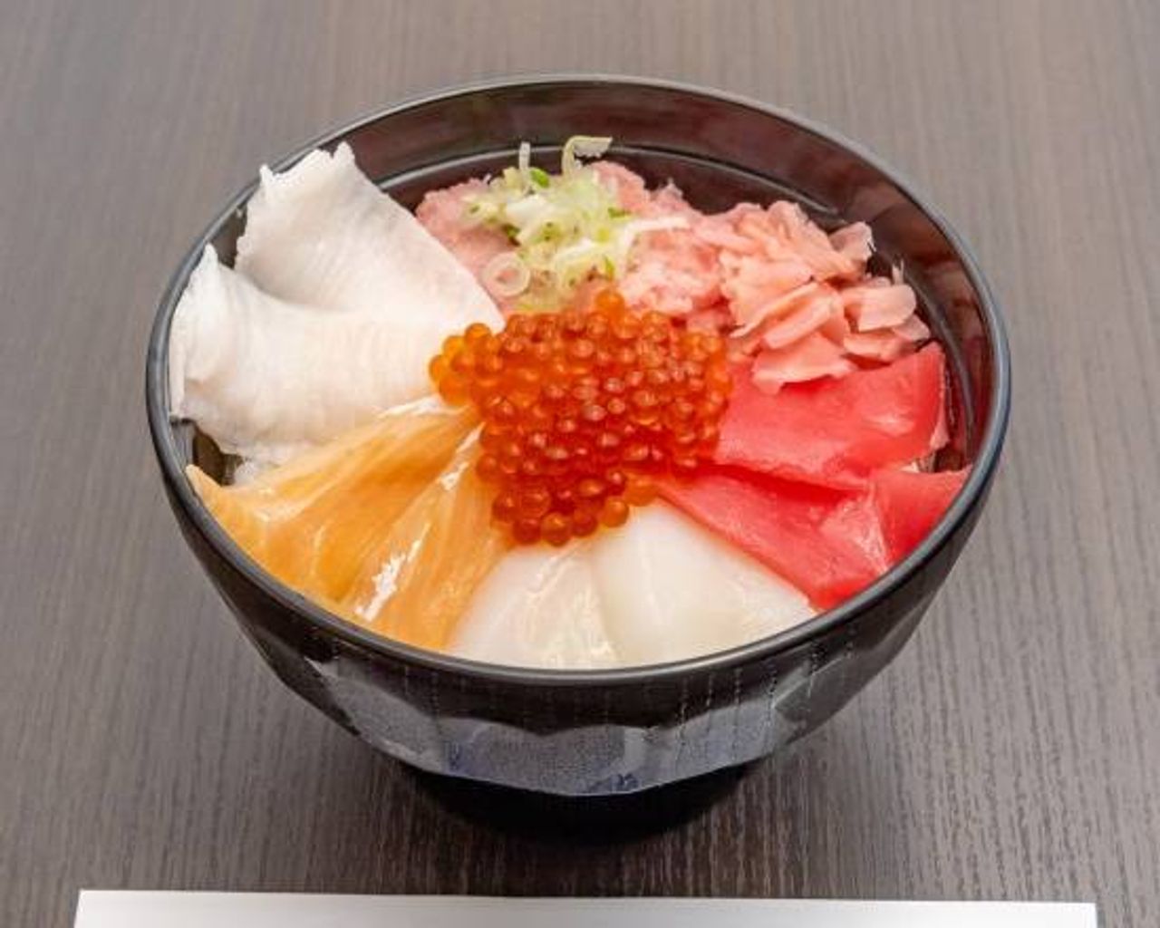 本日の六種丼