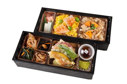 【藍】天ぷらとちらし寿司、京おばんざいのお弁当