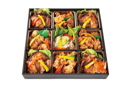 【むつき】ローストチキン、からあげ4升ずつ
