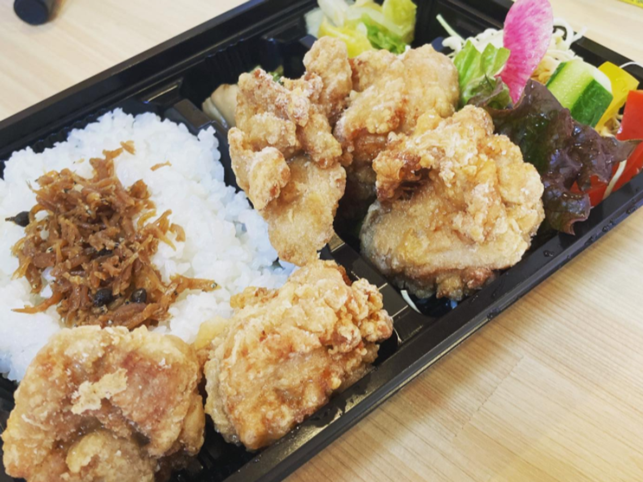 鶏モモ唐揚げ弁当