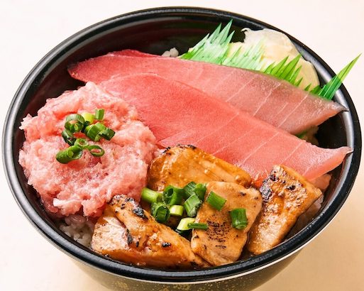 50.まぐろ三色丼(Tuna three-colored rice bowl )