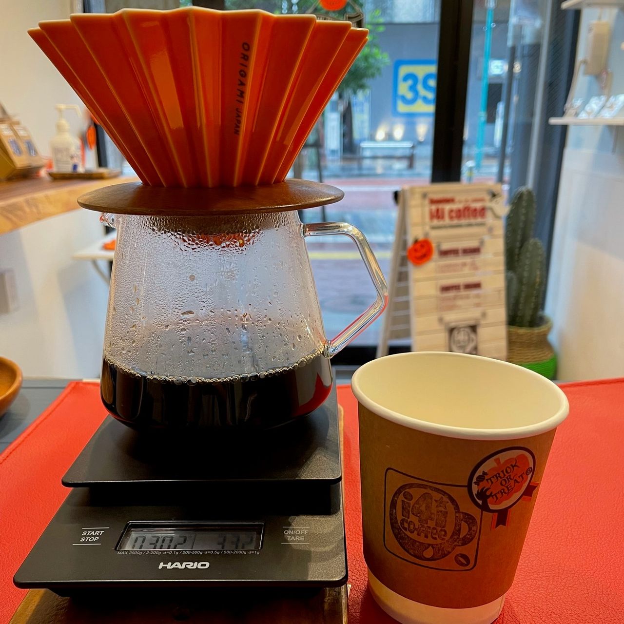 ホットコーヒー　今週のおすすめ　コクとほどよい苦味 　ハンドドリップ