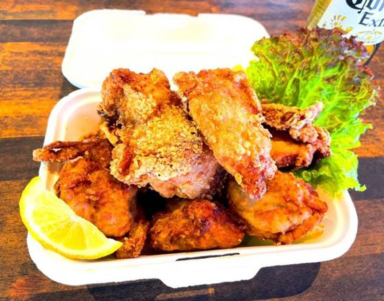 弁慶のモチコチキン（ハワイアン唐揚げ）（6こ）  Benkei's Special fried chicken(6 pieces) 特色炸鸡（6片） 특제 닭 튀김 (6 개)