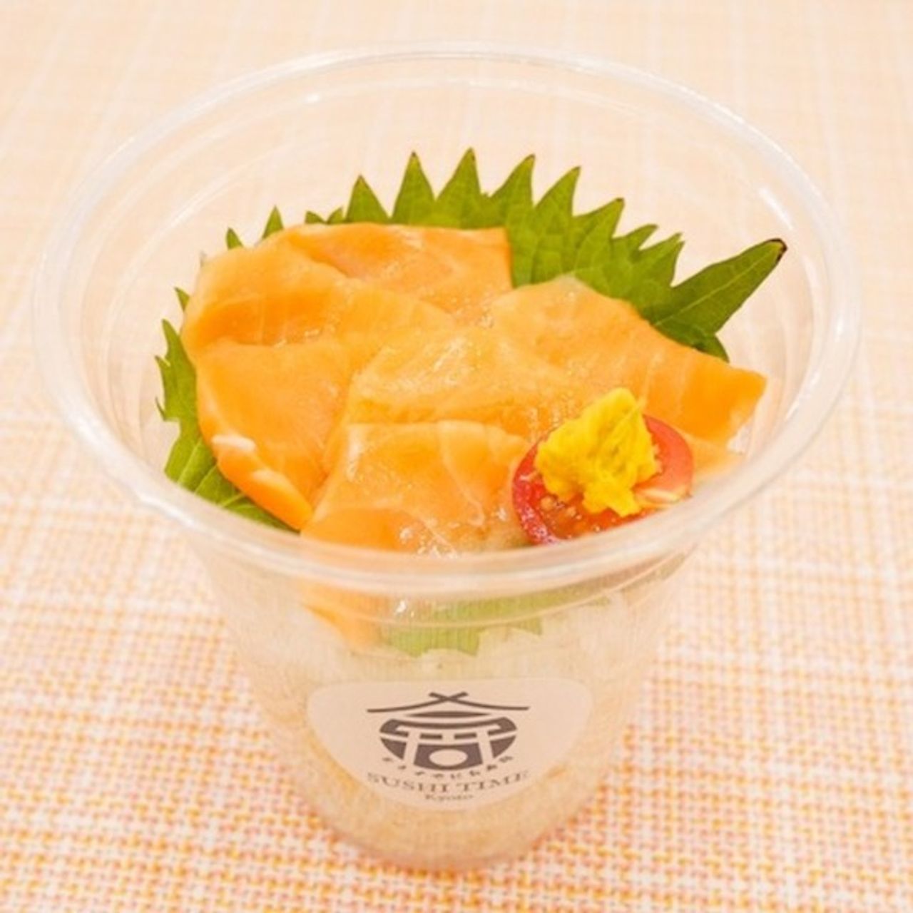 サーモン寿司カップ