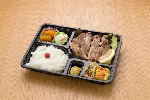 国産豚肩ロース炭火焼き弁当