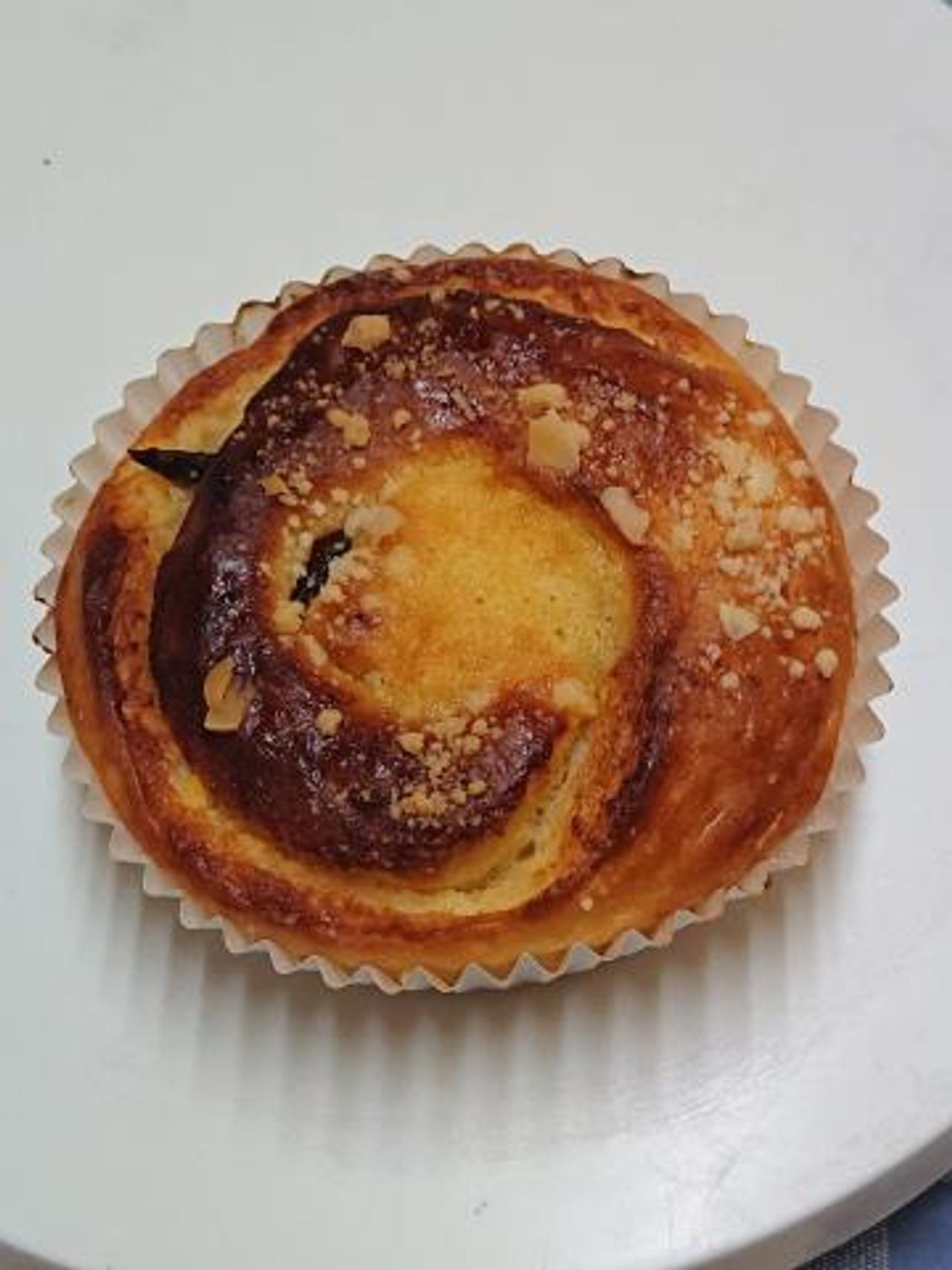 レーズンスイートロール
