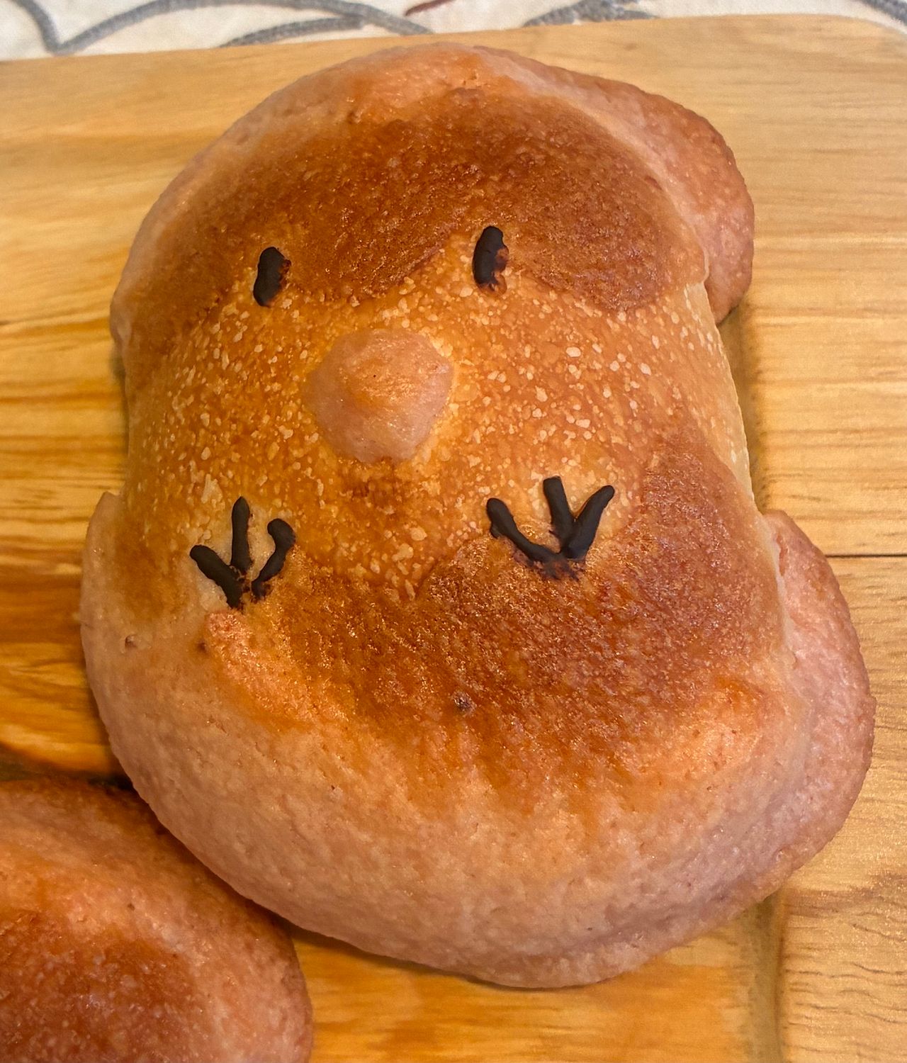 いちごメロンパン