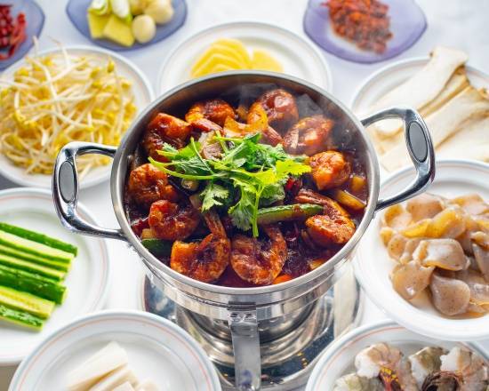 麻辣香鍋 豚大腸 Hot & Sour Hot Pot - Pork Large Intestine