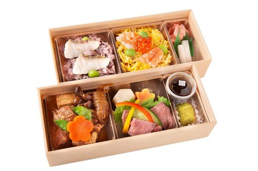 【京紫】紫黒米鯛飯とちらし寿司、鶏すき焼のお弁当
