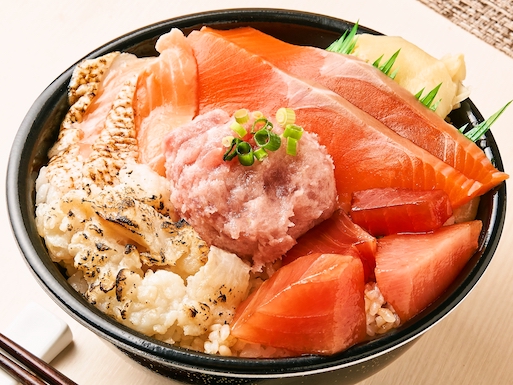 136.ガツ盛りシャリ大盛りサービス(Gatsumori rice bowl and large sushi rice service)