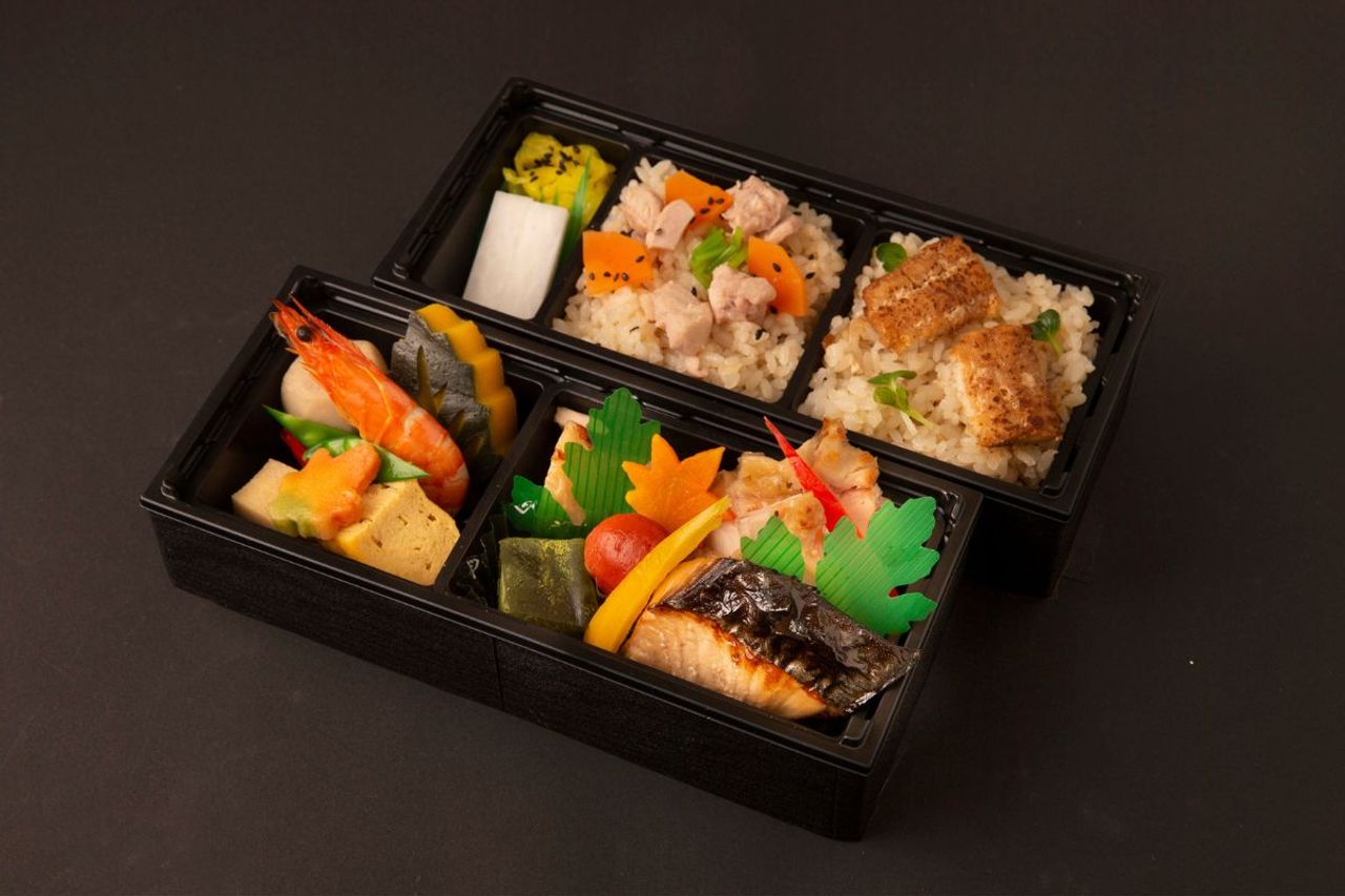 10.鶏西京焼と鰆幽庵焼と鱧かやく飯のお弁当