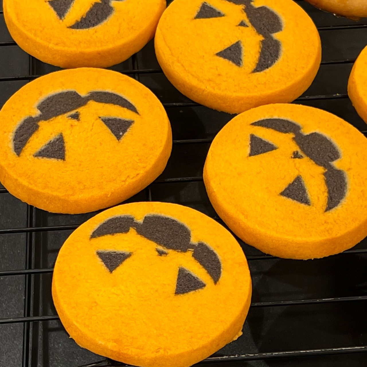 ハロウィンビスケット（３コ入り）
