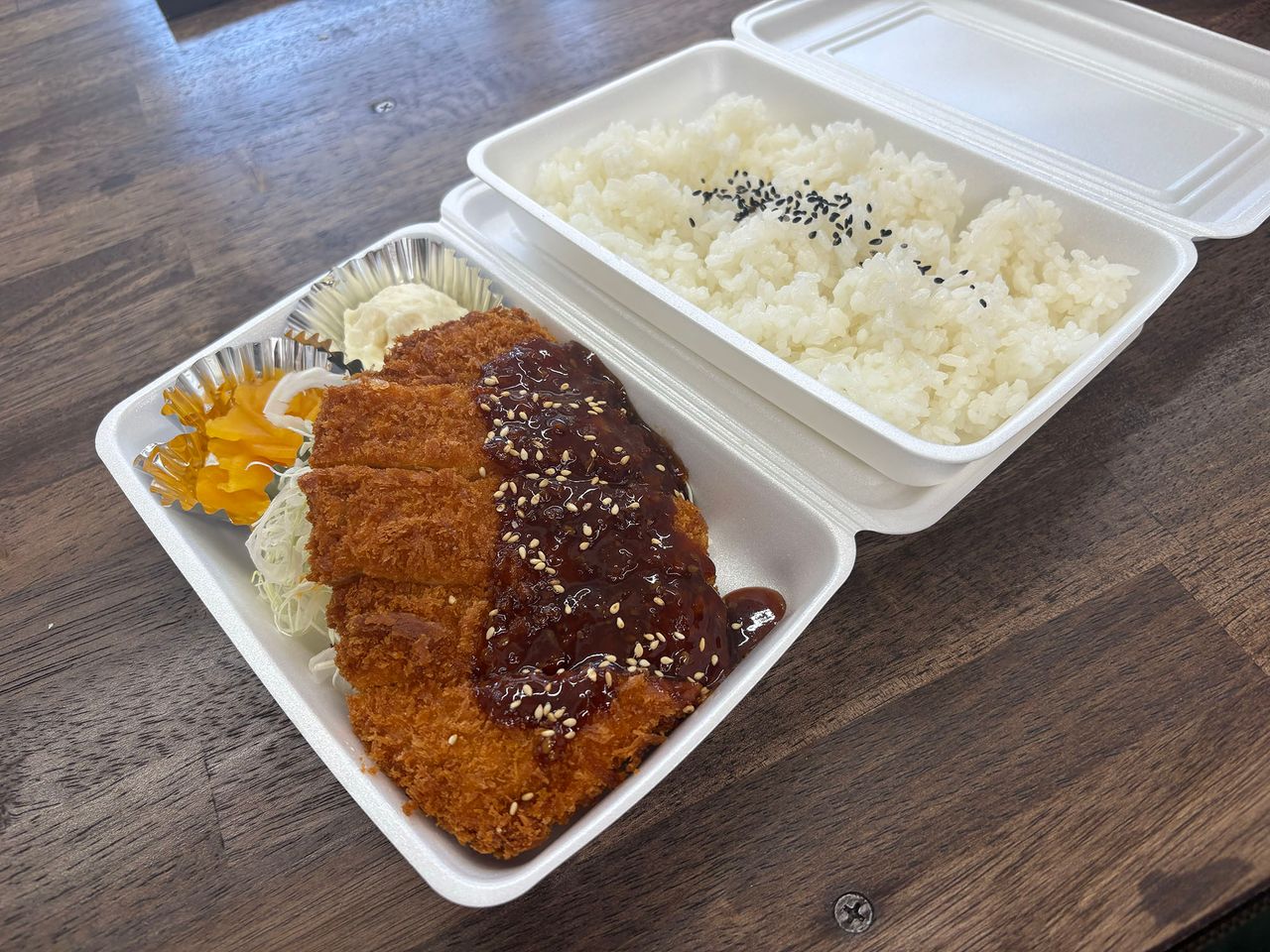 三元豚のロースカツ弁当