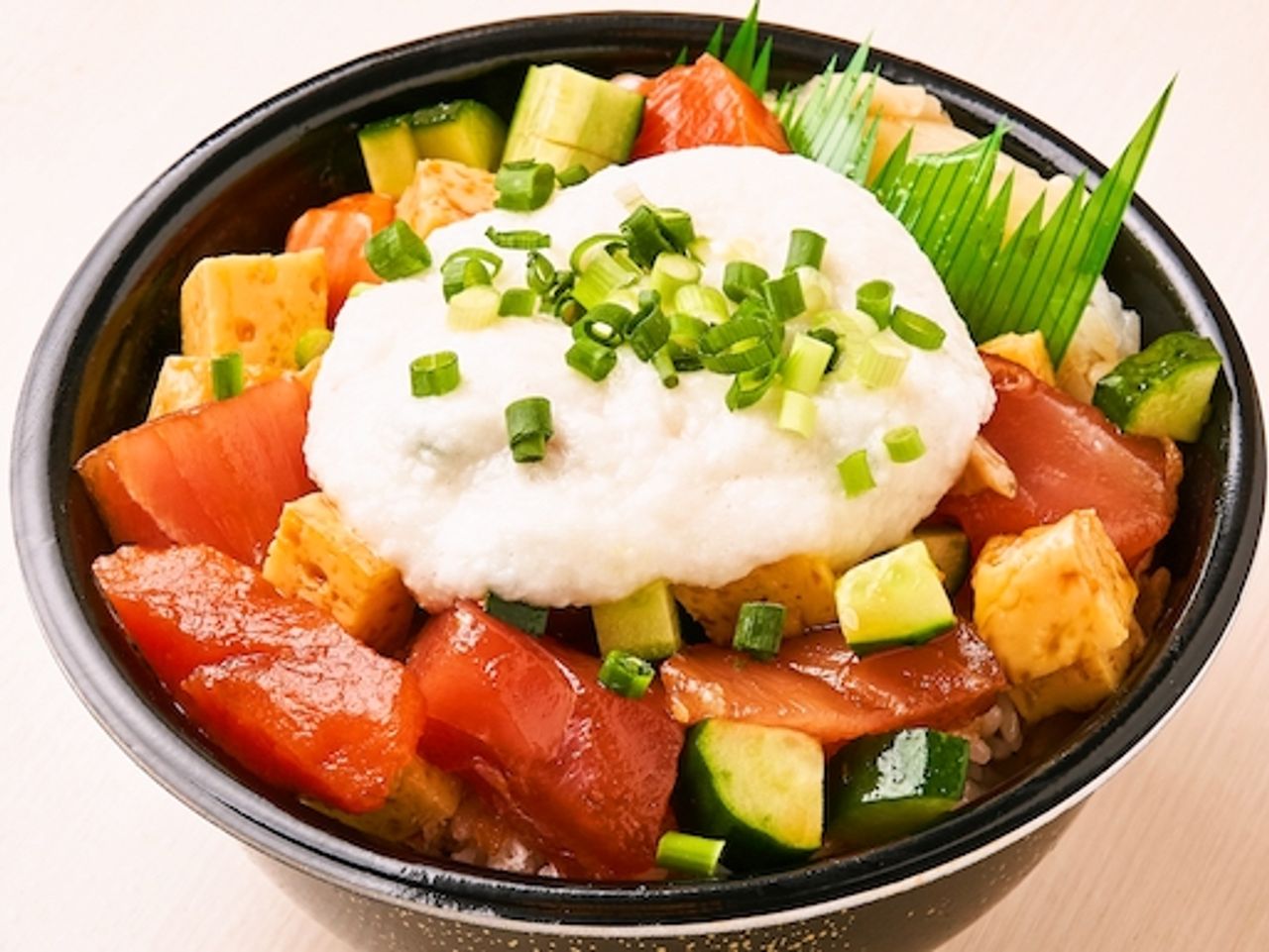 31.漬けバラちらしトロロ丼(Pickled rose chirashi grated yam bowl )