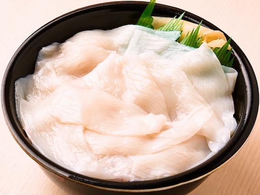 104.イカ盛り丼(Squid bowl)