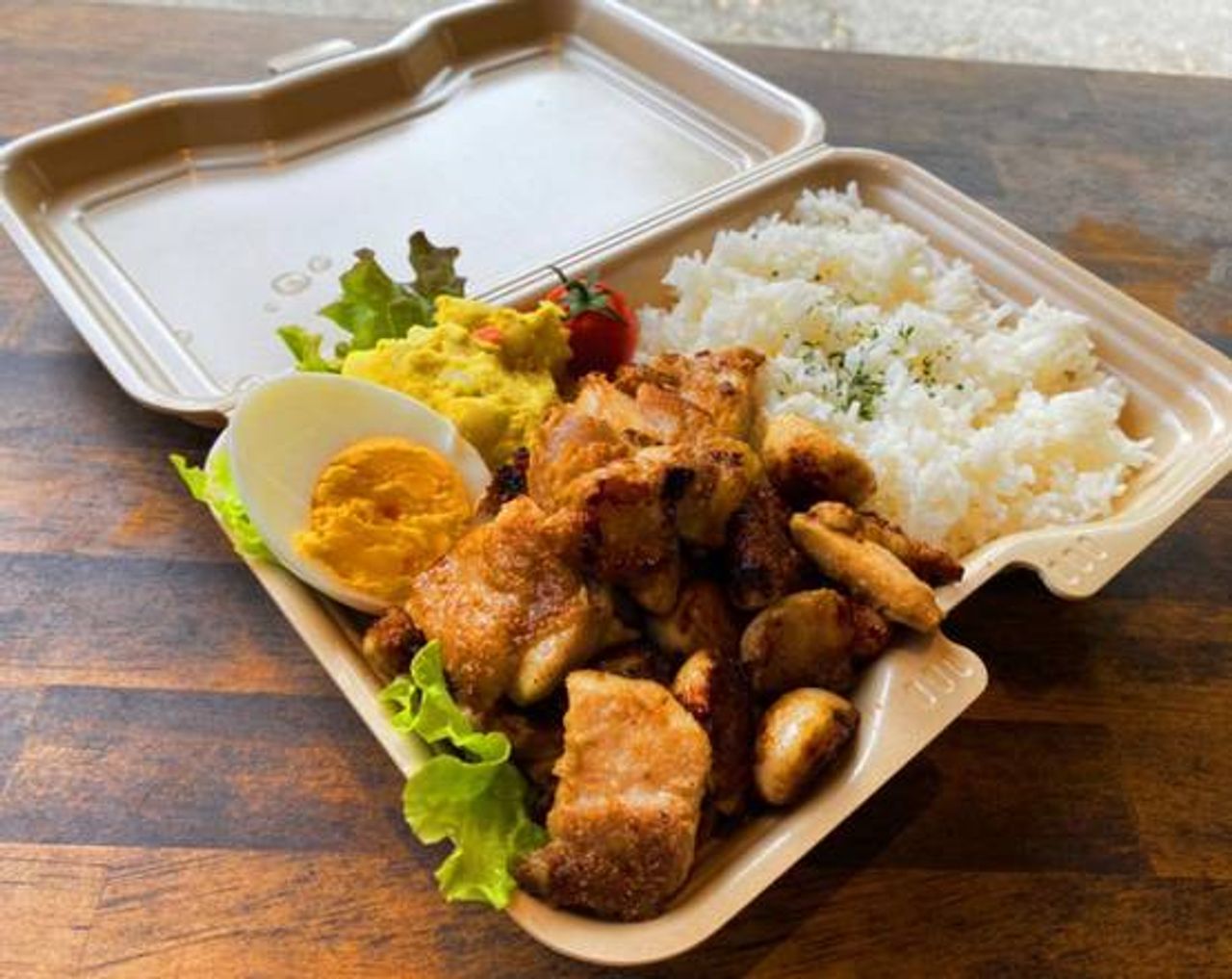 ゴロゴロガーリックチキン弁当 Garlic chicken and lots of garlic bento box 大蒜鸡肉和很多大蒜便当