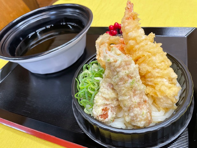 お得！天ぷら３種盛りうどん弁当