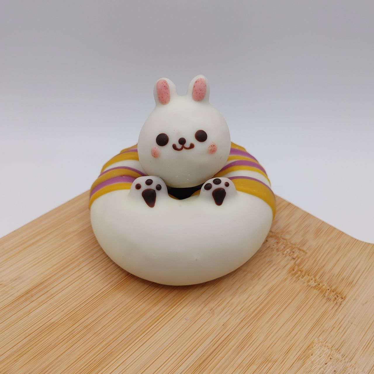 イースタードーナツ:白うさぎ