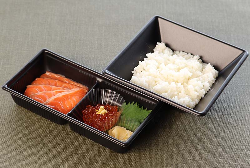 〈大葉のジェノベーゼソースと食べていただきたい〉サーモン&イクラ　海の親子丼