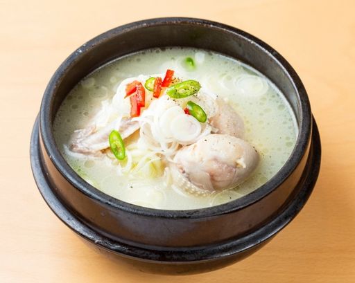 参鶏湯（サムゲタン）