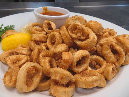 FRIED CRISPY CALAMARI クリスピーカラマリ