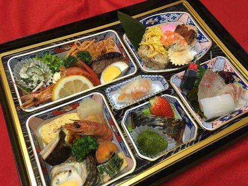 彩り弁当 (使い捨てパック容器）