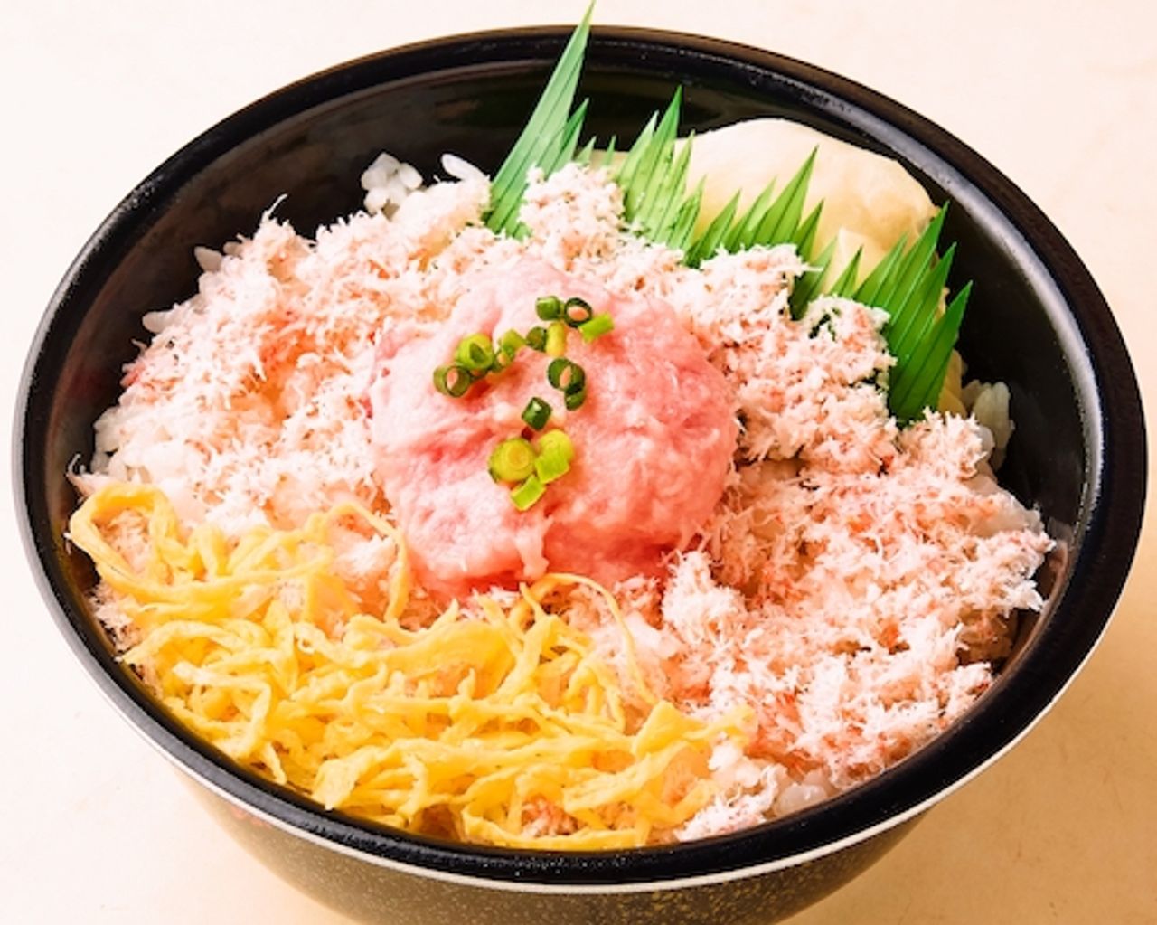 102.カニフレークねぎとろ丼(Crab flakes Negitoro bowl)