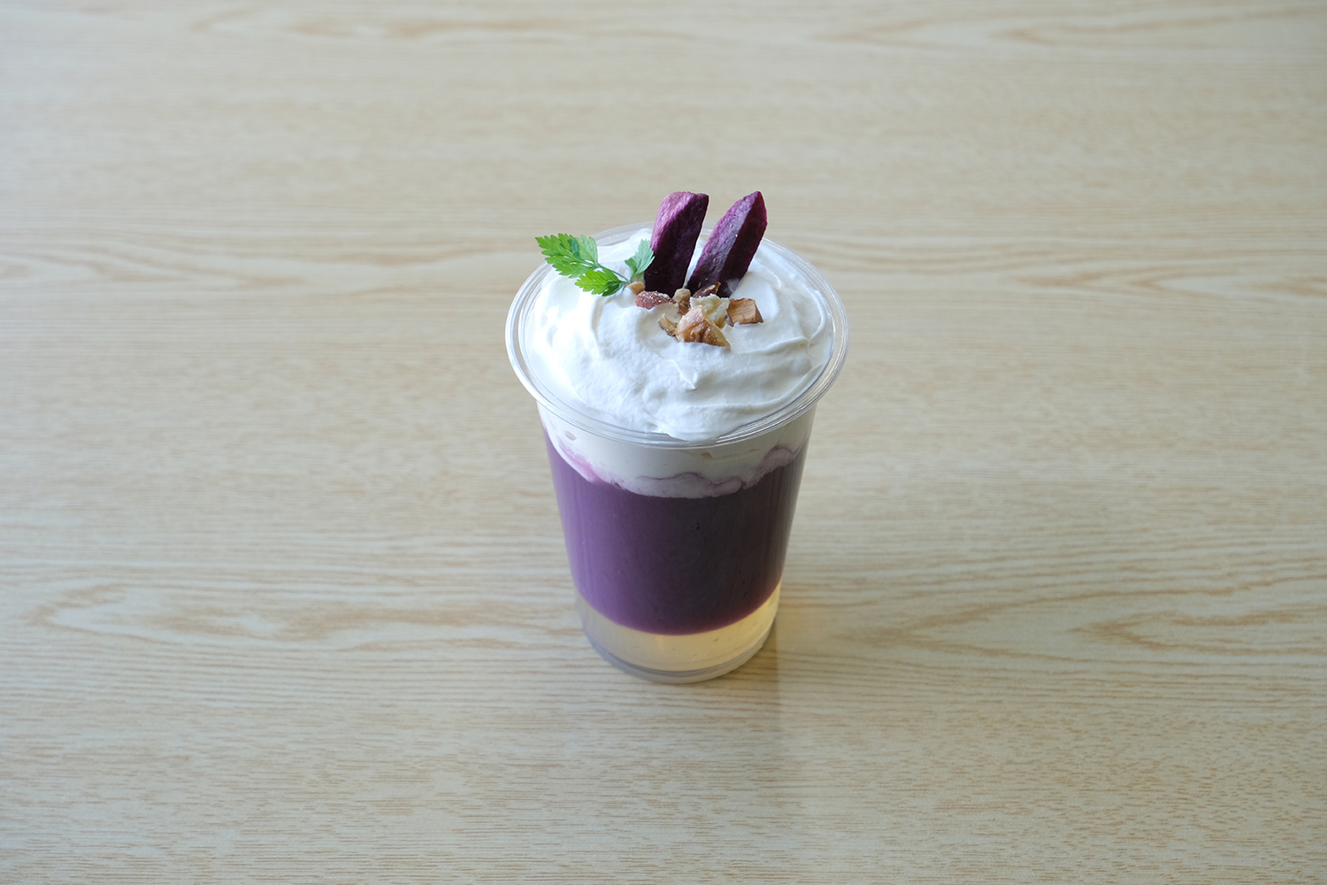 【すりながし】紫芋・だしジュレ・アロエ・豆乳エスプーマ・ナッツ・紫芋チップス・イタリアンパセリ