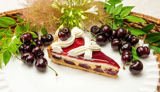 アメリカンチェリーとフランのタルト ～バニラ風味～ (piece)