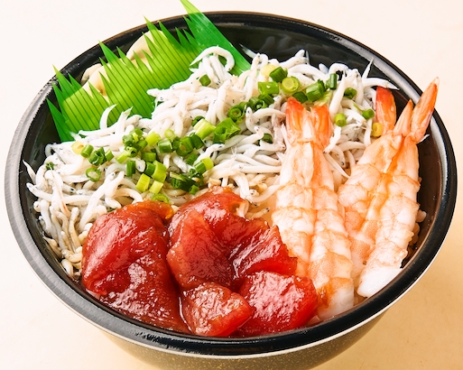 86.シラス開きエビ漬けまぐろ丼(Whitebait open shrimp pickled tuna bowl)
