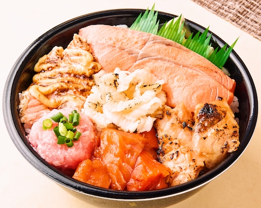 155.炙り焦がし彩り丼(Colorful charred rice bowl)
