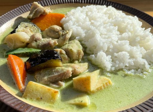 タケノコと鶏もものグリーンカレー（当日可）