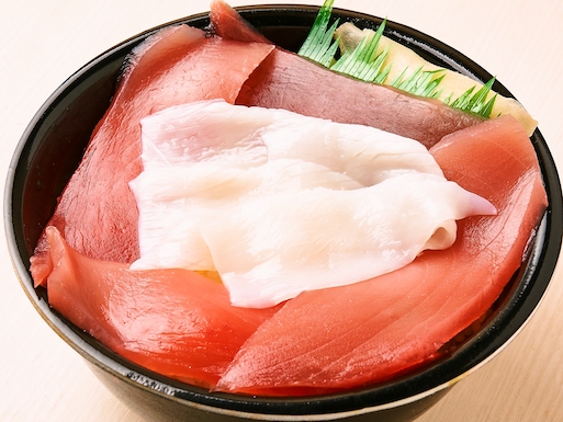 39.まぐろイカ丼(Tuna squid bowl)