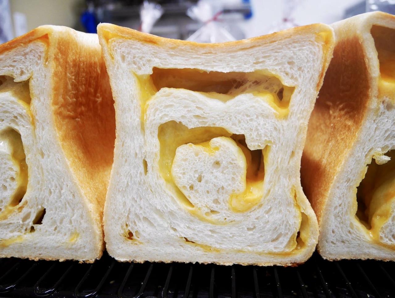 チェダーチーズ食パン