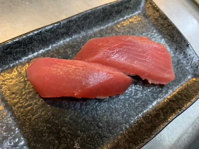 マグロ寿司2貫
