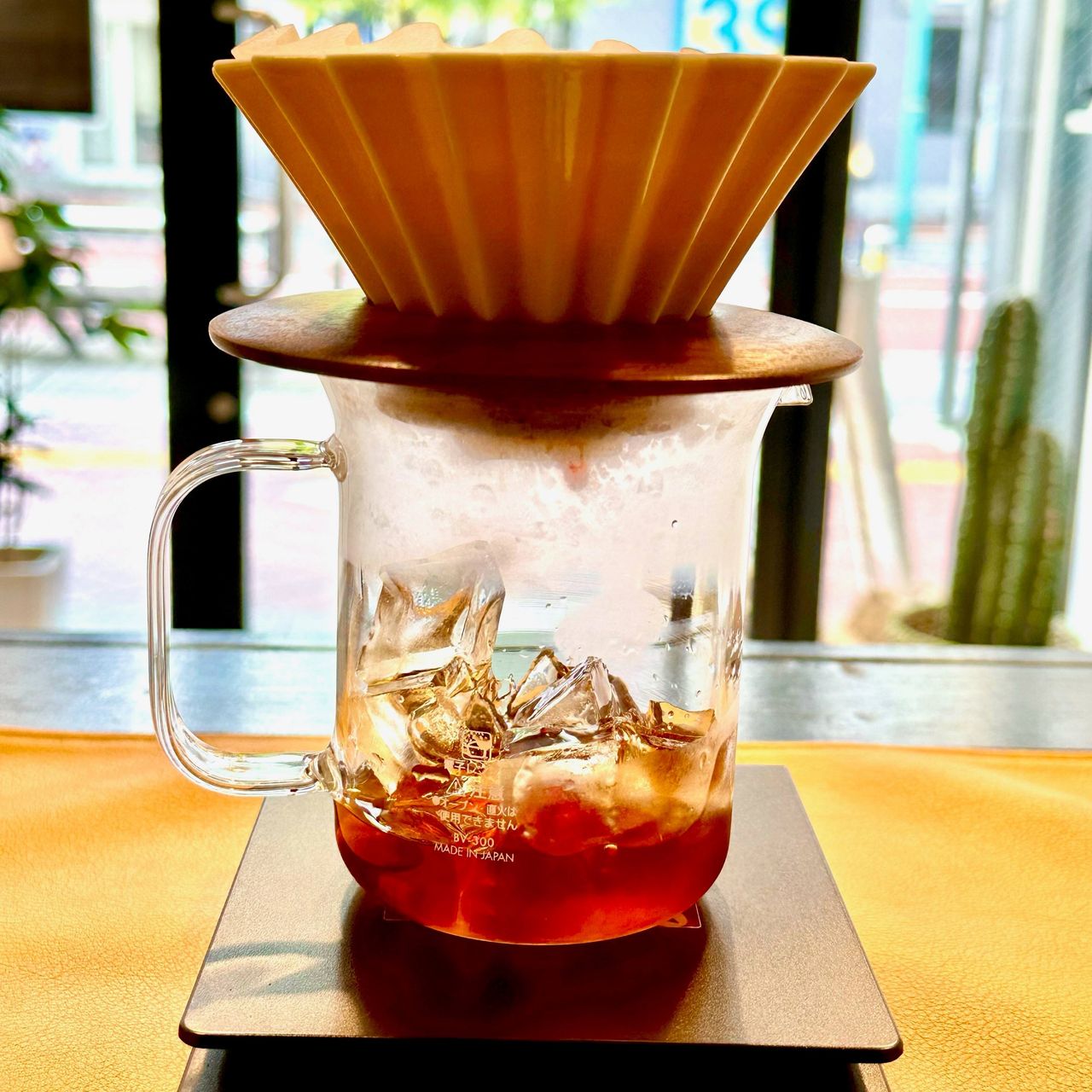 アイスコーヒー　今週のおすすめ　スッキリとフルーティな味わい　ハンドドリップ