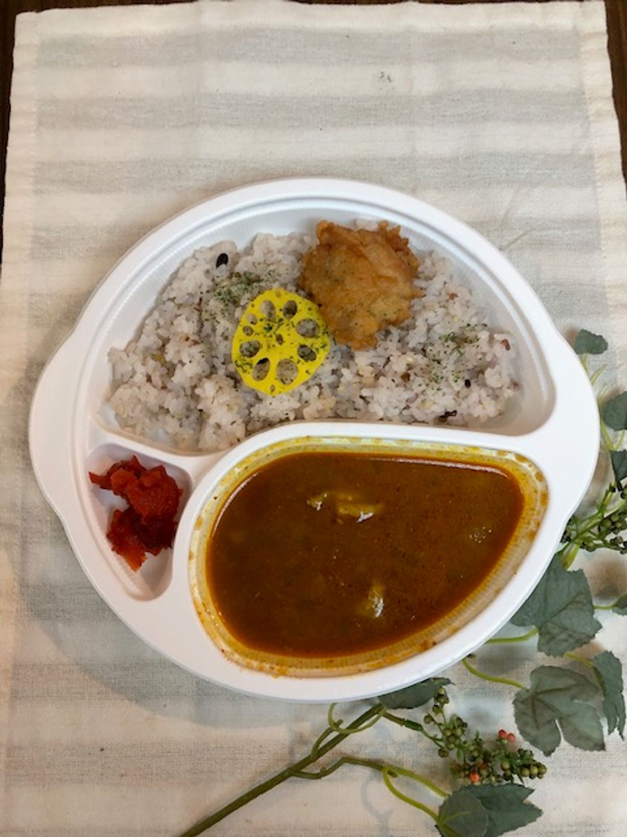 【昭和薬科大付属専用】ネパールカレー/鶏の唐揚げ付き