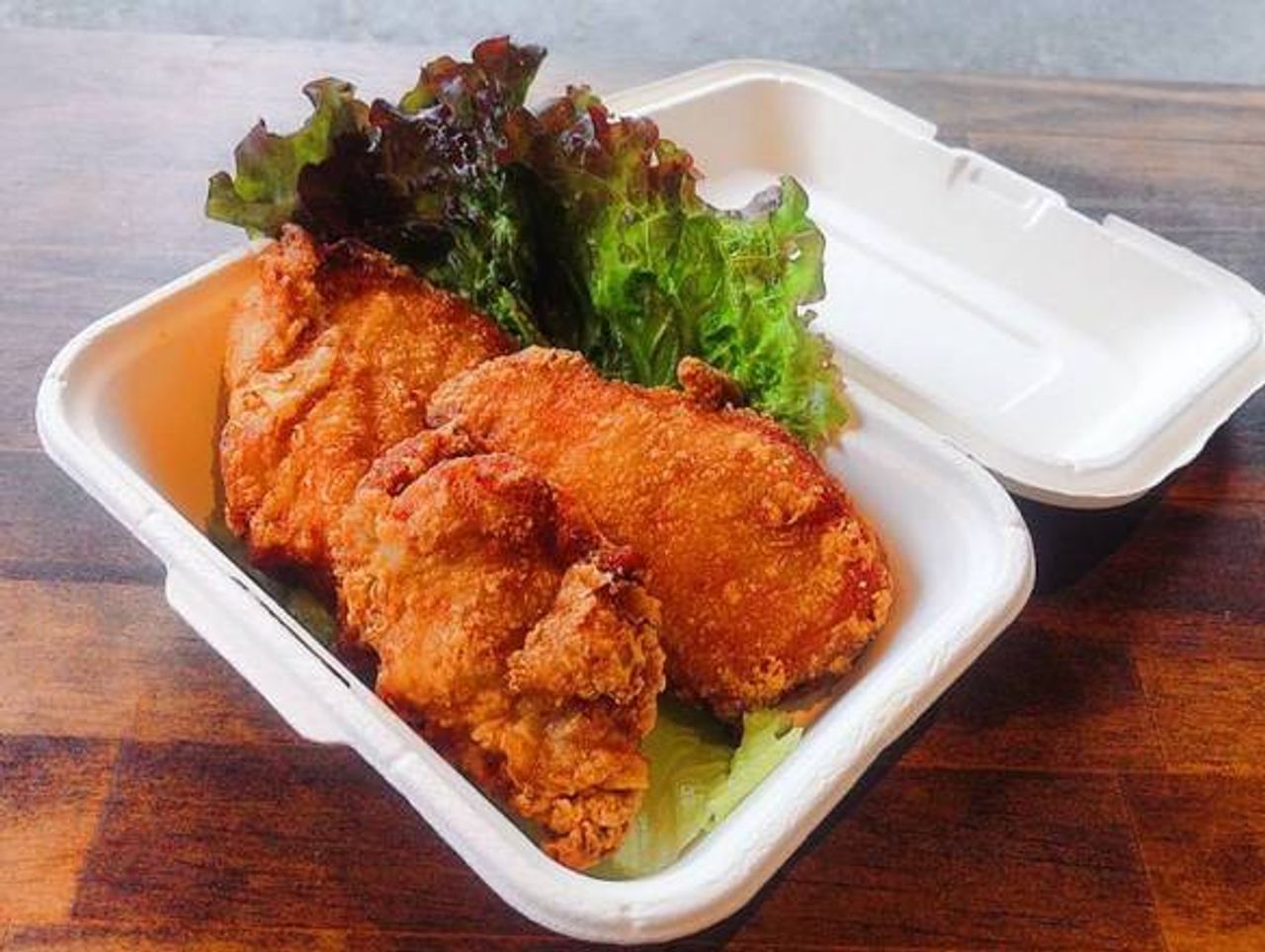 弁慶のモチコチキン（ハワイアン唐揚げ）（３こ）  Benkei's Special fried chicken(３ pieces) 特色炸鸡（３片） 특제 닭 튀김 (３ 개)
